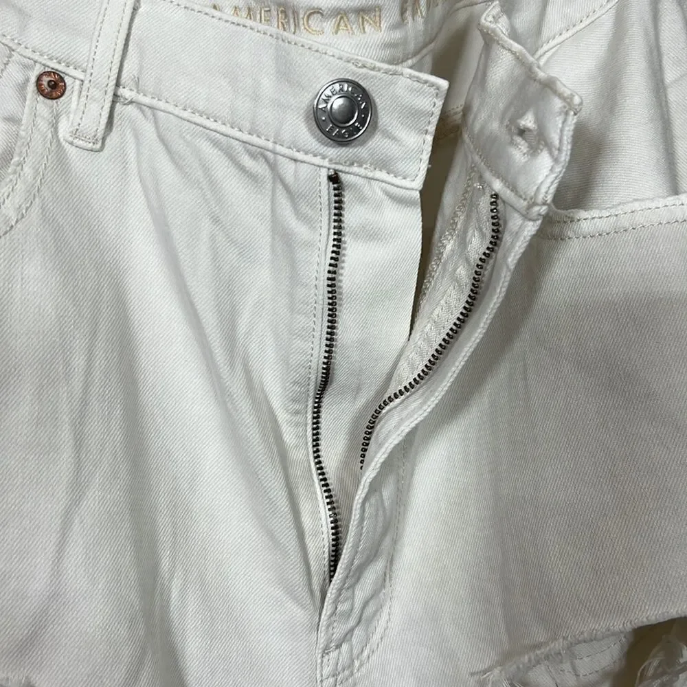 AMERICAN EAGLE Women’s 90s Boyfriend High Rise Distressed Jeans White Size 18